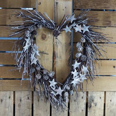 Twig Heart Wreath With Stars detail page