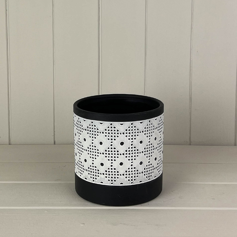 Round Black Diamond Dot Pot